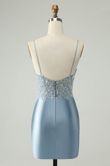 Vestido de satén ajustado de satén azul empolvado con purpurina azul empolvado